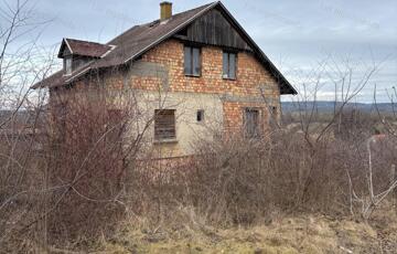 Eladó családi ház