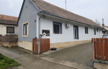 Eladó családi ház