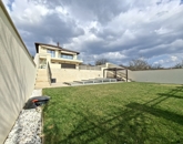 Eladó családi ház Vác 295 000 000 Ft