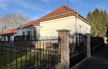 Eladó családi ház