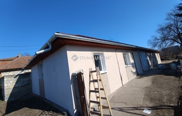 Eladó családi ház