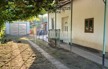 Eladó családi ház