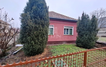 Eladó családi ház