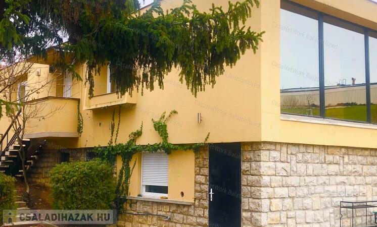 Balatonfüred belvárosában ELADÓ CSALÁDI HÁZ!                                 