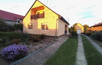 Eladó családi ház