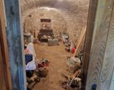 Eladó hangulatos pince Tokodon!