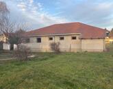 Eladó szerkezetkész ház hatalmas telekkel a Bakonyban