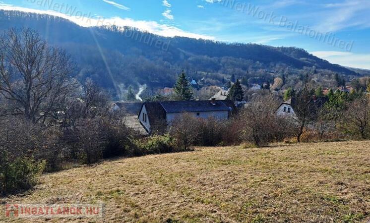 PANORÁMÁS építhető - eladó ÉPÍTÉSI TELEK KAPOLCSON