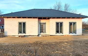 Eladó családi ház