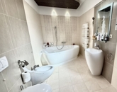 Eladó családi ház Pécs 289 000 000 Ft