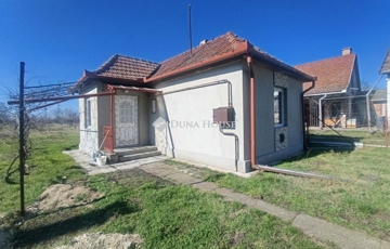 Eladó családi ház