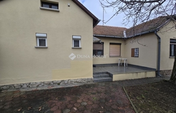Eladó családi ház
