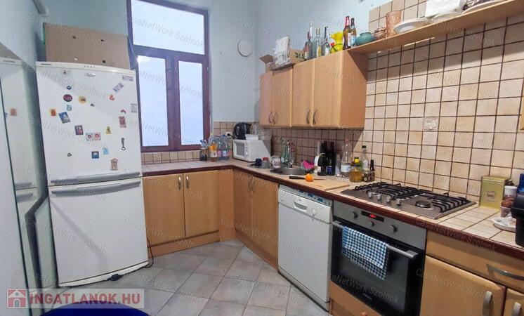 Eladó jó állapotú lakás Budapest 6. kerületében, a Csengery utcában!