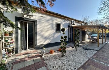 Eladó családi ház