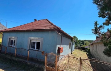 Eladó családi ház