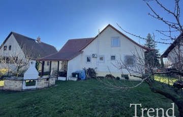 Eladó családi ház