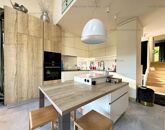 Eladó családi ház Üröm 219 900 000 Ft