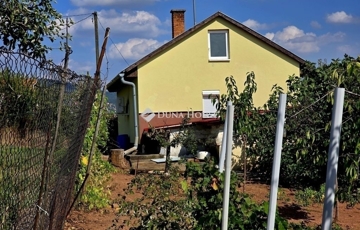 Eladó családi ház