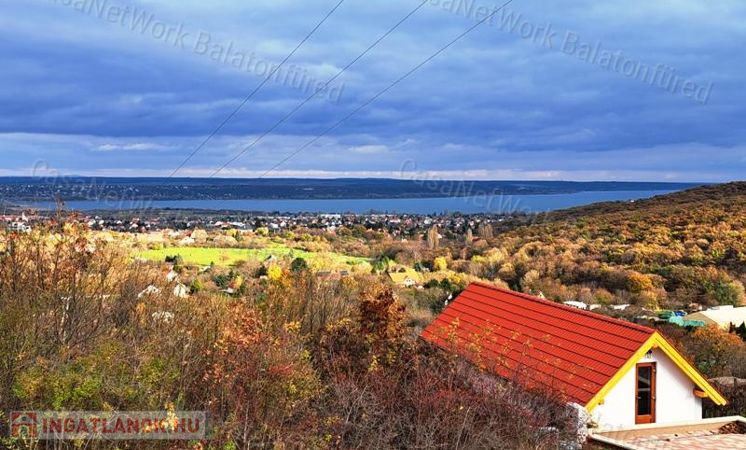 Csodálatos panoráma-eladó ZÁRTKERT SZENTKIRÁLYSZABADJÁN