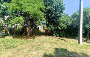 Eladó telek/földterület