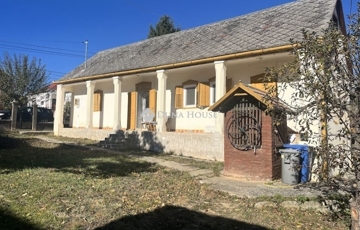Eladó családi ház