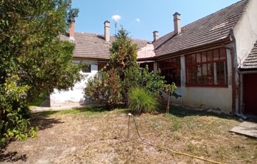 Eladó családi ház