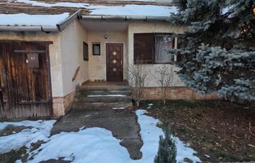 Eladó családi ház