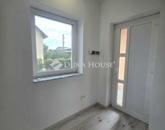 Eladó családi ház Szekszárd 99 999 000 Ft