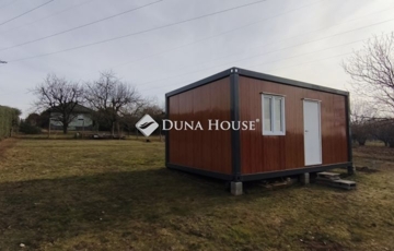 Eladó telek/földterület