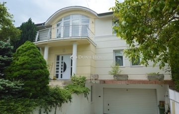 Eladó családi ház