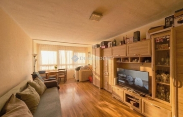 Eladó lakás