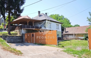 Eladó családi ház