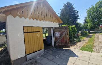 Eladó családi ház