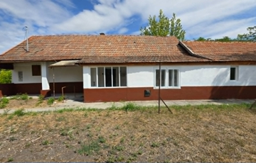 Eladó családi ház