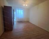 Eladó Oroszlányon egy 51 m²-es, két szobás-erkélyes 2. emeleti lakás!