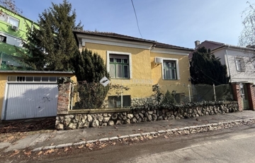 Eladó családi ház