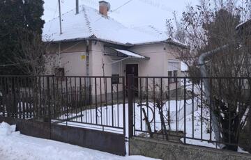 Eladó családi ház