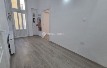 Eladó lakás