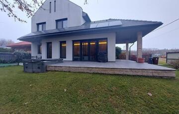 Eladó családi ház