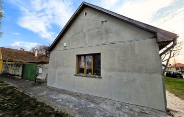 Eladó családi ház