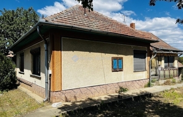 Eladó családi ház