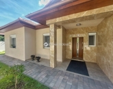 Eladó családi ház Dunakeszi 250 000 000 Ft