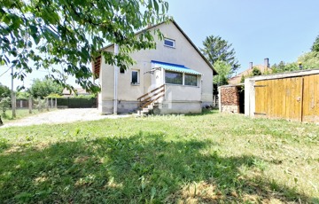 Eladó családi ház