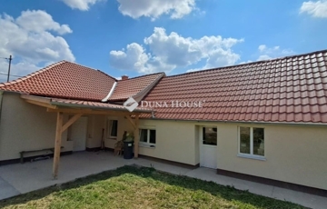 Eladó családi ház