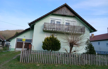 Eladó családi ház