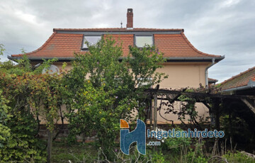 Eladó családi ház