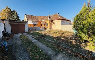 Eladó családi ház