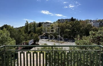 Eladó lakás