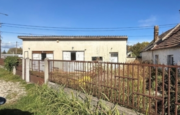 Eladó családi ház