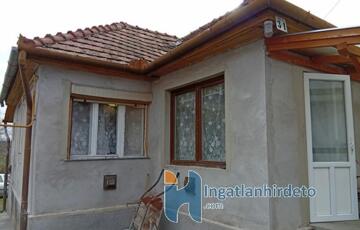 Eladó családi ház